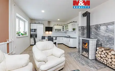 Prodej domu 160 m² s pozemkem 1 454 m², Ostřetín, okres Pardubice