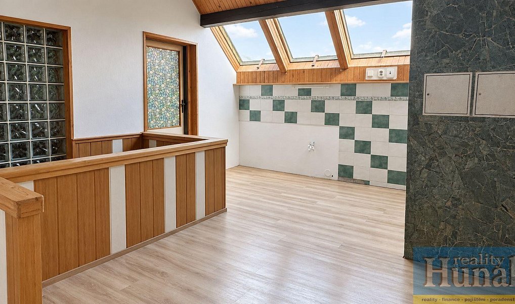 Prodej domu 222 m² s pozemkem 1 232 m², Kámen – náhled fotky 12