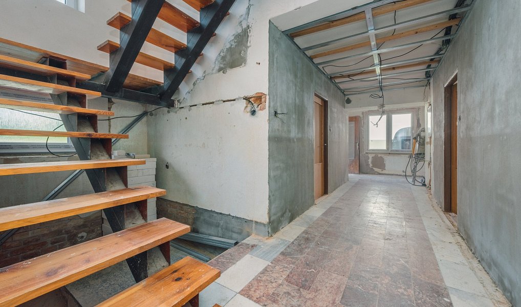 Prodej domu 160 m² s pozemkem 1 748 m², Úhřetice – náhled fotky 4