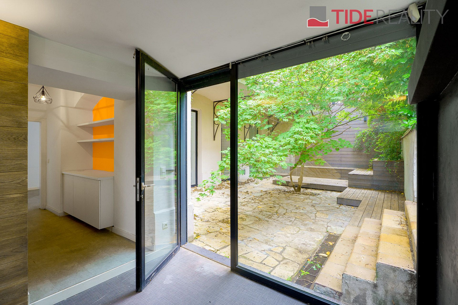 Prodej kanceláře 196 m² – fotografie 3