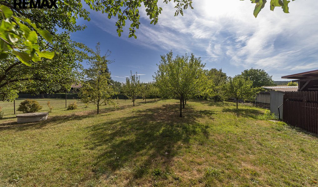 Prodej stavebního pozemku 792 m², Zvole – náhled fotky 5