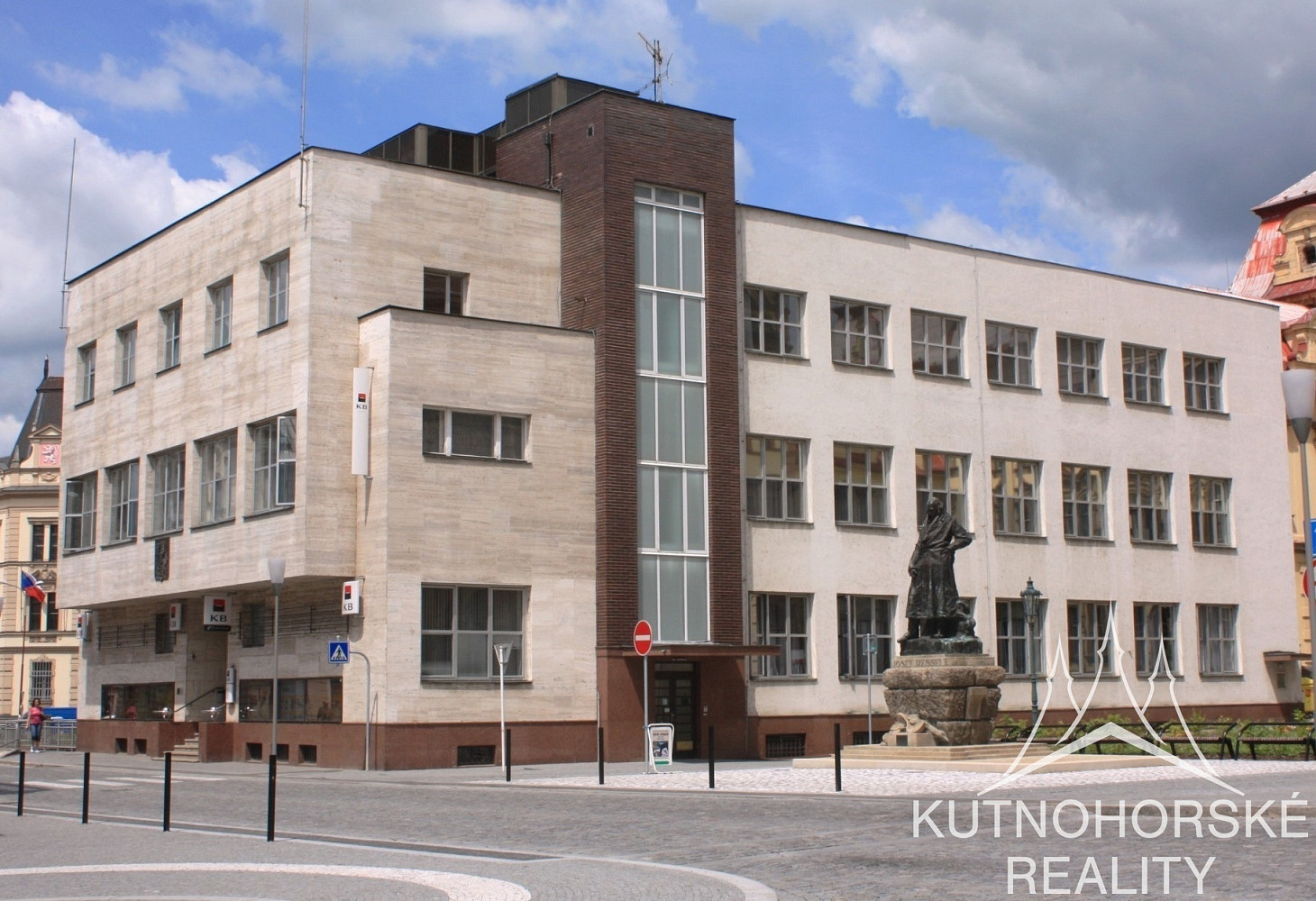 Pronájem kanceláře 43 m² – fotografie 2
