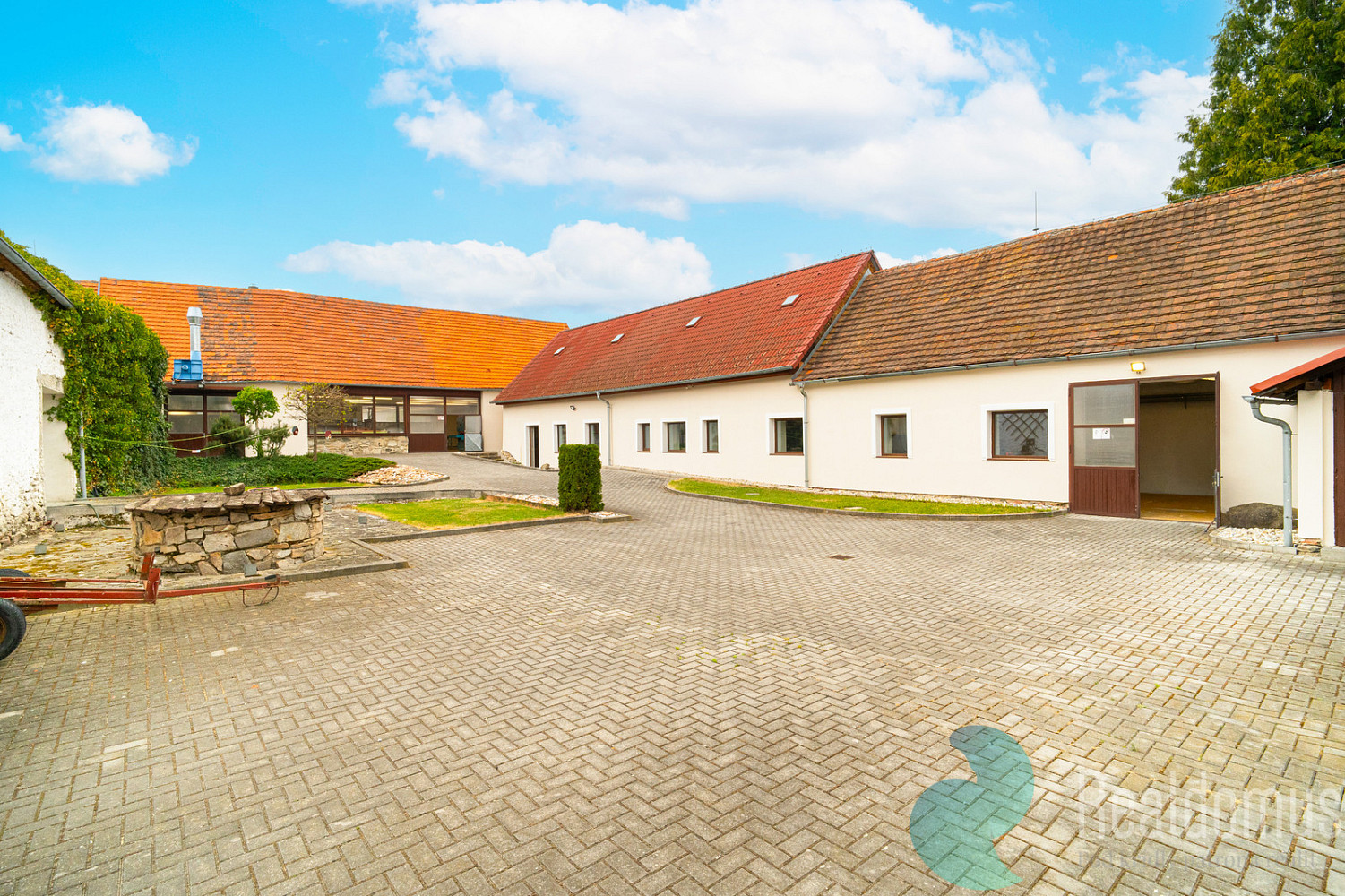Prodej výrobních prostor 1 075 m²