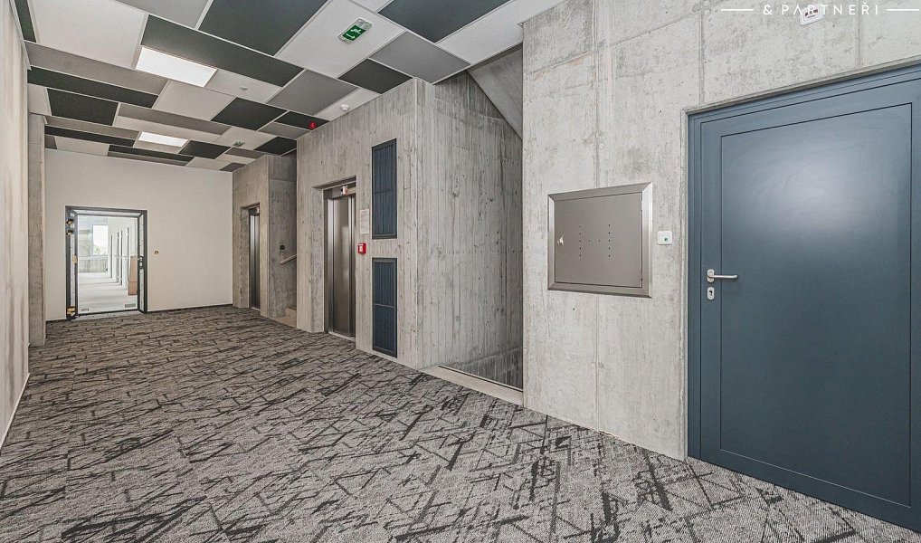 Pronájem kanceláře 250 m², Hradec Králové – náhled fotky 19