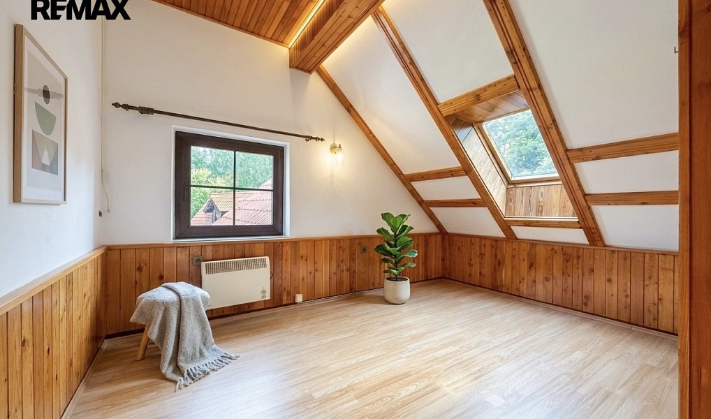 Prodej ubytovacího objektu 450 m², Vimperk – náhled fotky 7