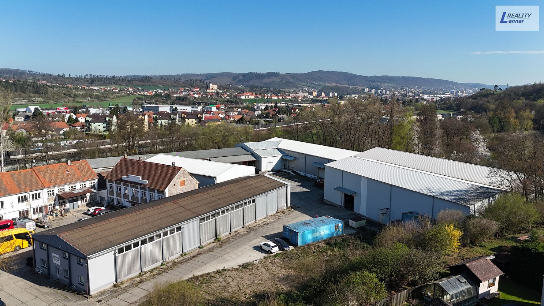 Pronájem skladovacích prostor 1 045 m²