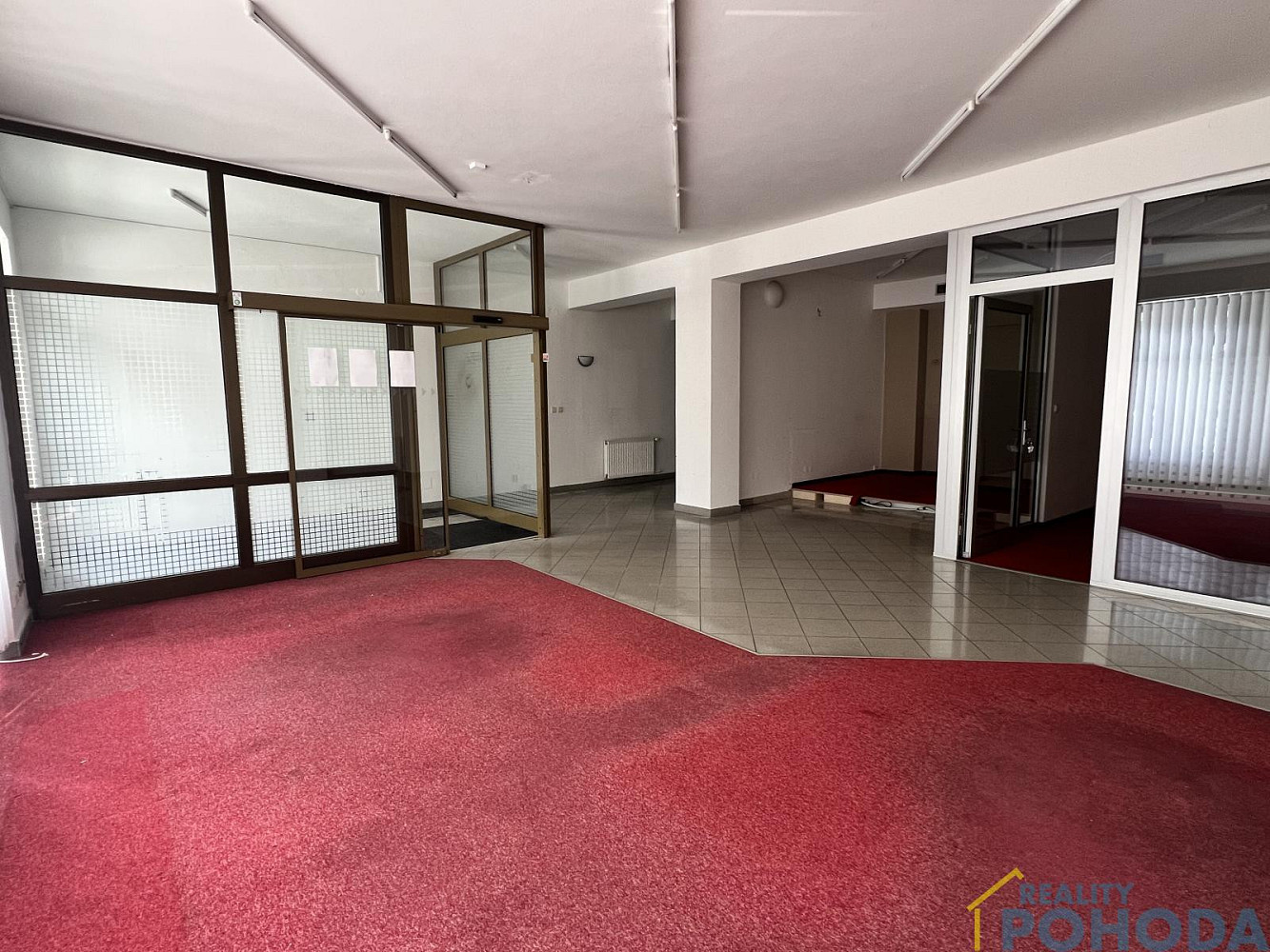 Pronájem komerčního objektu (jiného typu) 500 m² – fotografie 3