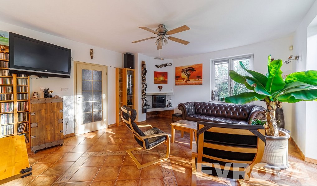 Prodej domu 184 m² s pozemkem 763 m², Líbeznice – náhled fotky 5