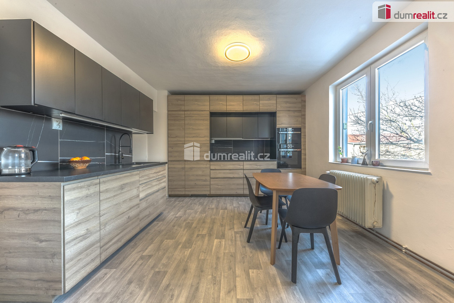 Prodej domu 209 m² s pozemkem 596 m²