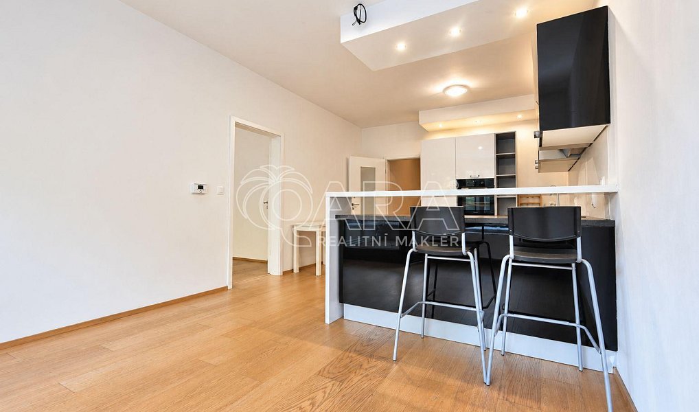 Prodej bytu 2+kk 59 m², Praha – náhled fotky 3