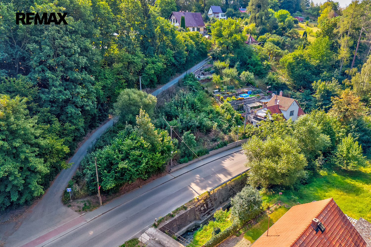 Prodej stavebního pozemku 710 m²