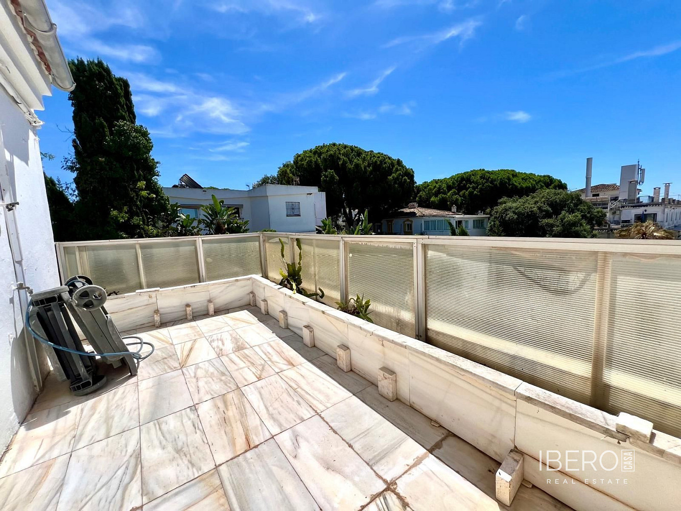 Piso 4+kk – Marbella, Elviria - Vista 2
