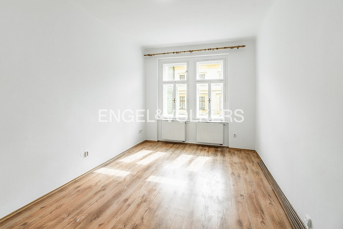 Pronájem bytu 1+1 44 m²