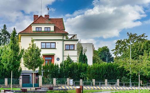 Prodej domu 400 m² s pozemkem 1 330 m², Revoluce, Praha 4 - Modřany, okres Praha