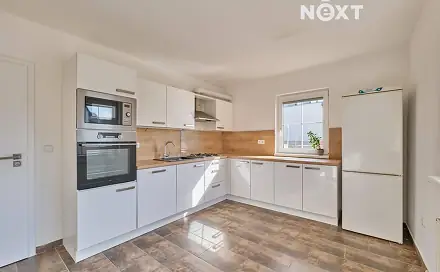 Prodej domu 180 m² s pozemkem 882 m², Býšť - Hrachoviště, okres Pardubice