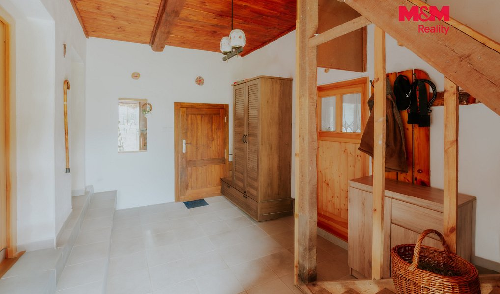 Prodej domu 250 m² s pozemkem 875 m², Kadov – náhled fotky 23