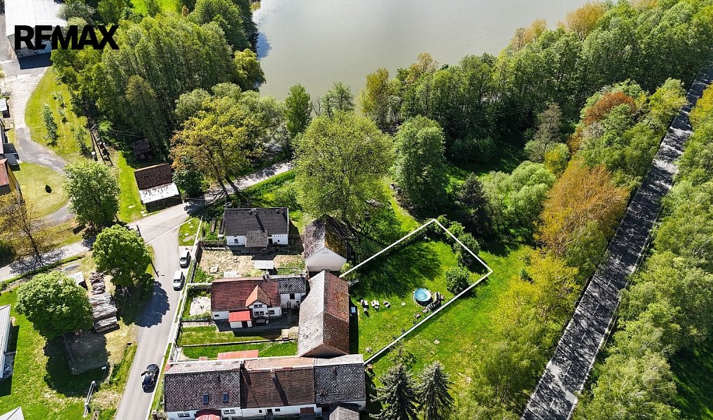 Prodej domu 203 m² s pozemkem 1 428 m², Tisová – náhled fotky 2