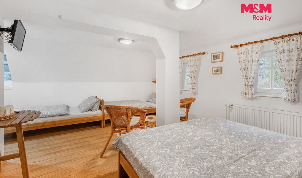 Prodej ubytovacího objektu 300 m², Hřensko – náhled fotky 12