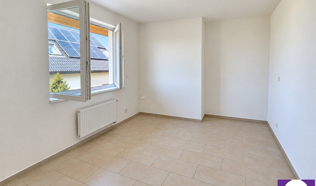 Pronájem bytu 3+1 105 m², Zbuzany – náhled fotky 3