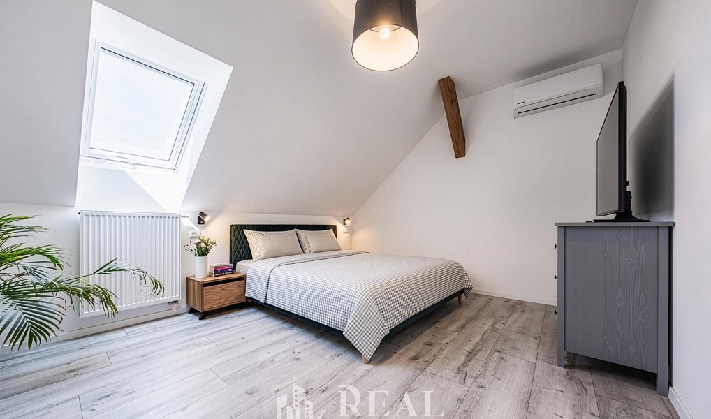 Prodej domu 240 m² s pozemkem 400 m², Louny – náhled fotky 42