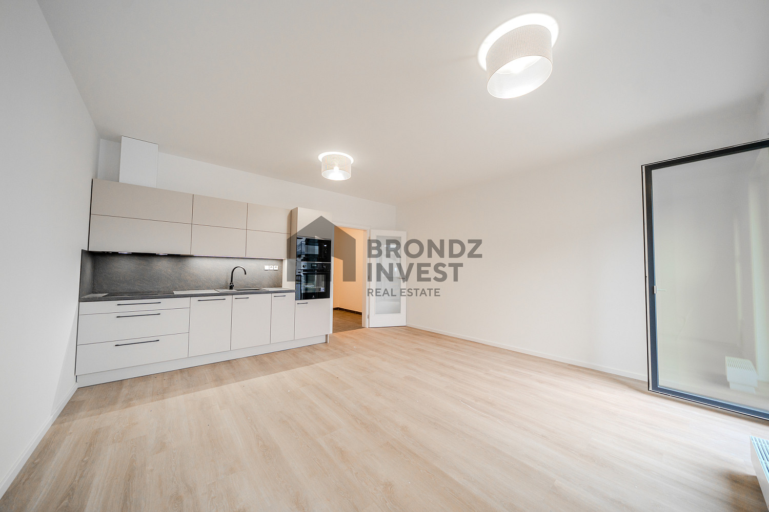 Pronájem bytu 1+kk 37 m²