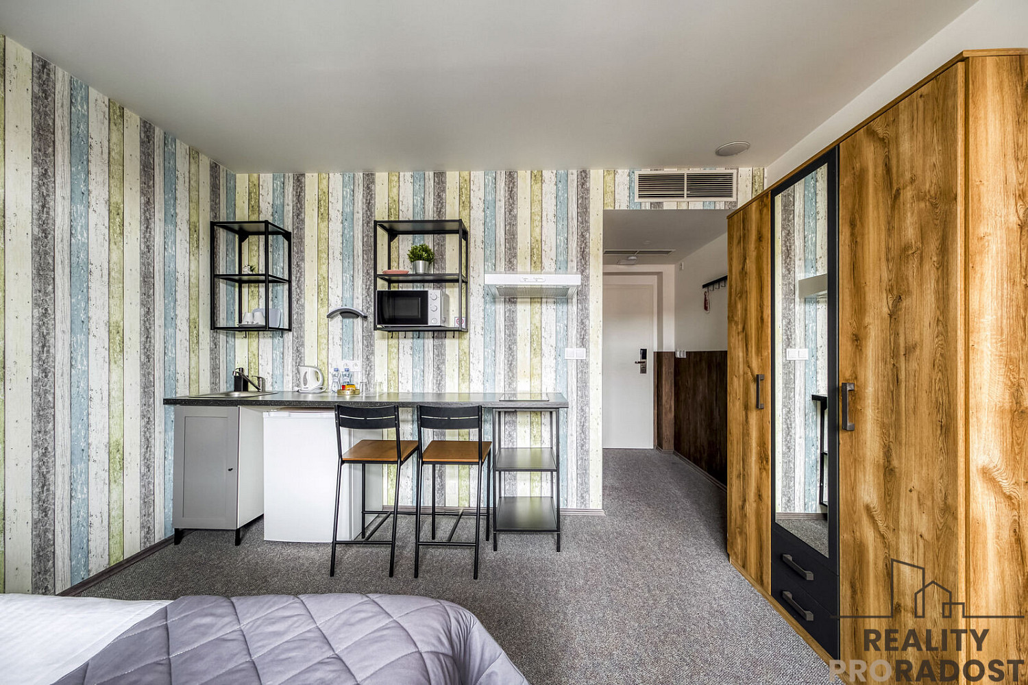 Pronájem bytu 1+kk 24 m² – fotografie 2