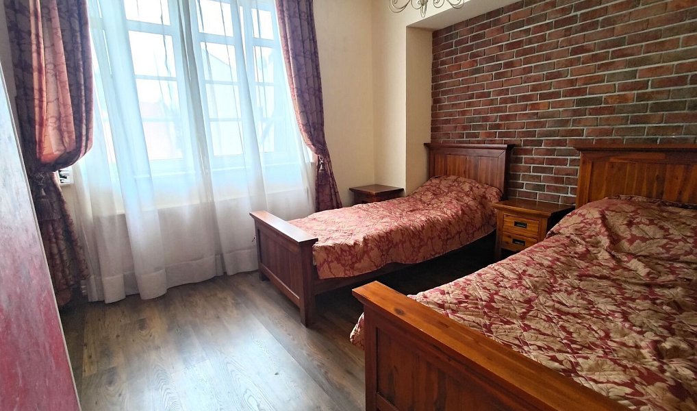 Pronájem bytu 2+1 80 m², Plzeň – náhled fotky 4