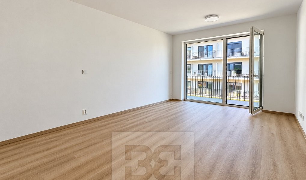 Pronájem bytu 1+kk 35 m², Brno – náhled fotky 3