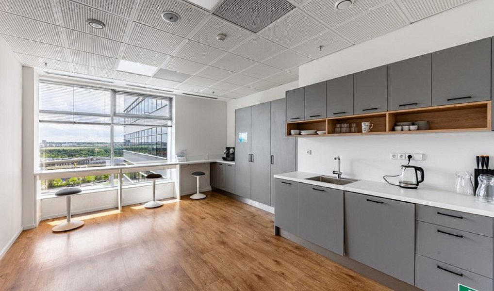 Pronájem kanceláře 487 m², Praha – náhled fotky 10
