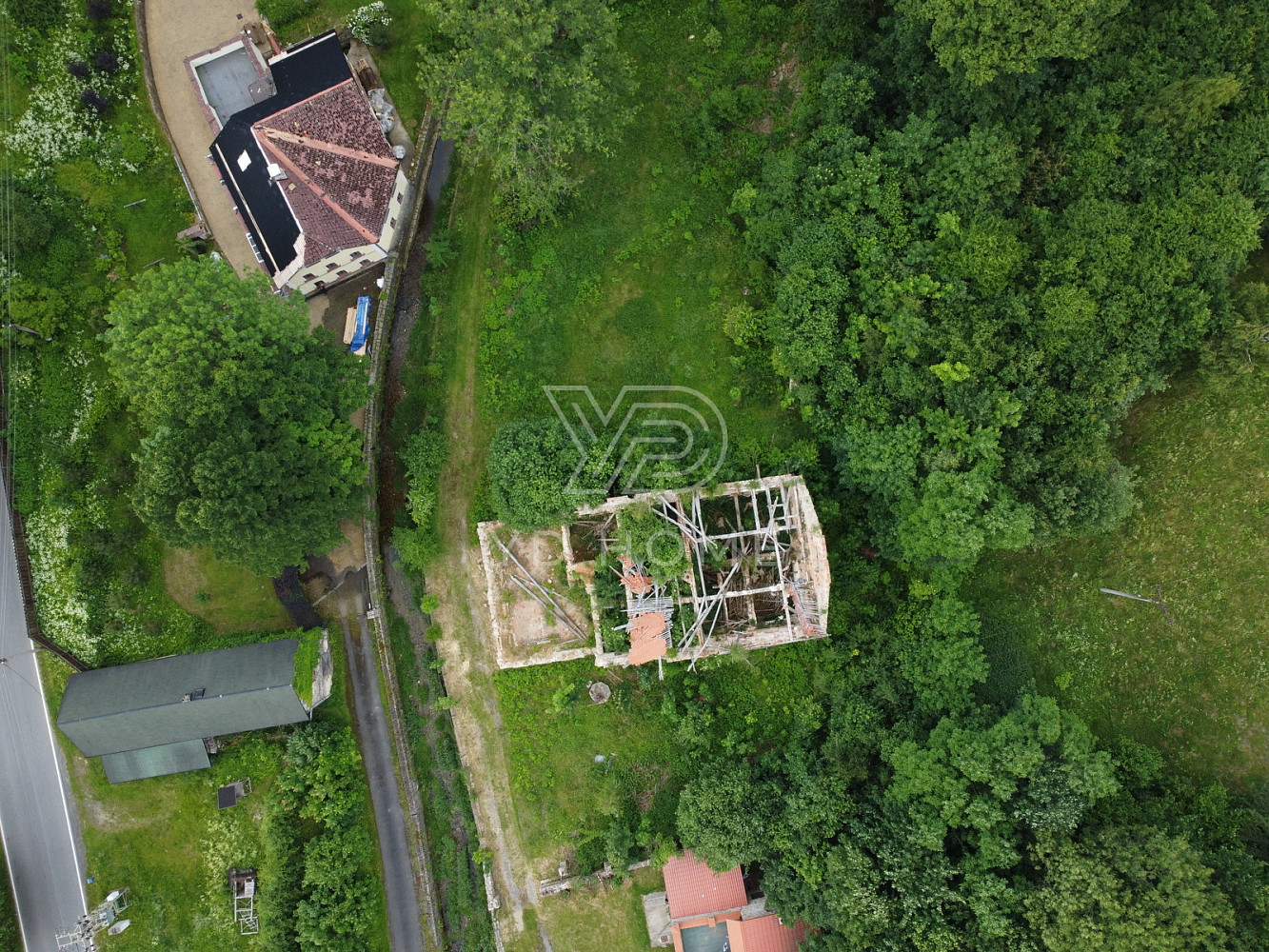 Prodej stavebního pozemku 1 675 m² - Widok 3