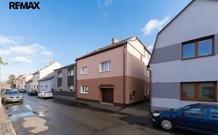 Prodej domu 207 m² s pozemkem 354 m², Nerudova, Spořice, okres Chomutov