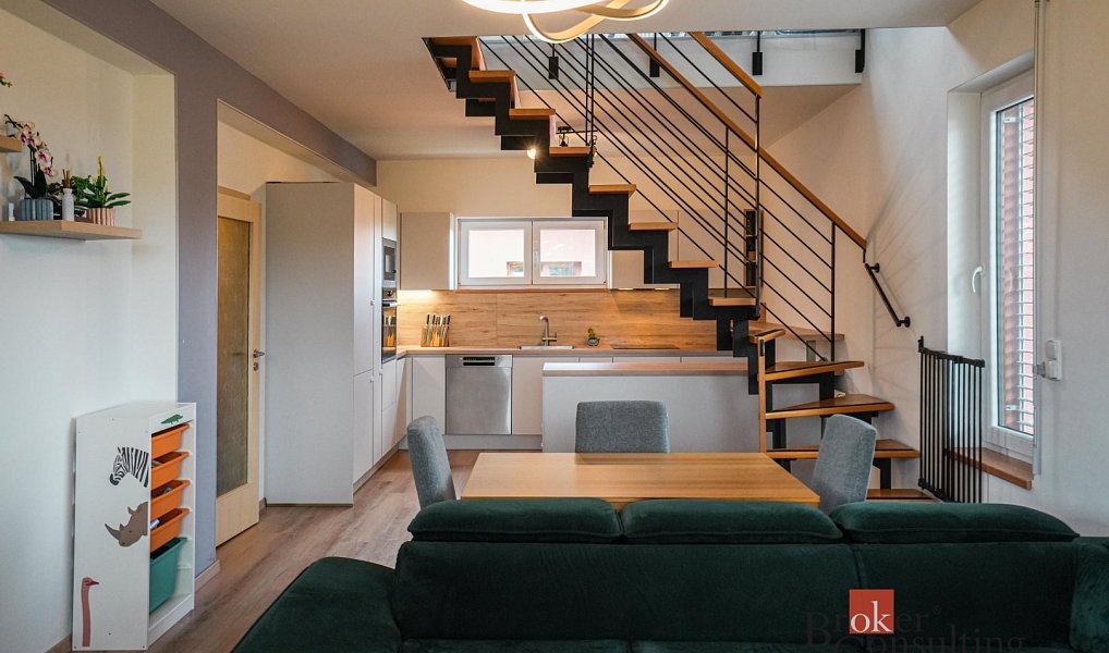 Prodej bytu 4+kk 111 m², Řitka – náhled fotky 2