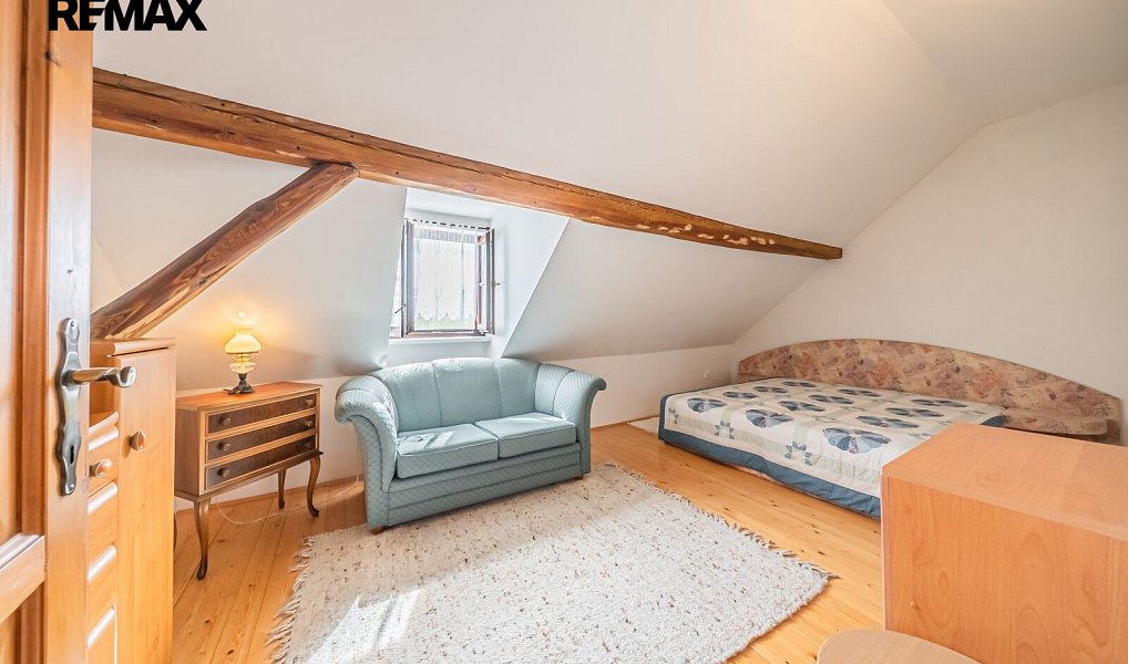Prodej domu 271 m² s pozemkem 3 206 m², Hrachoviště – náhled fotky 32