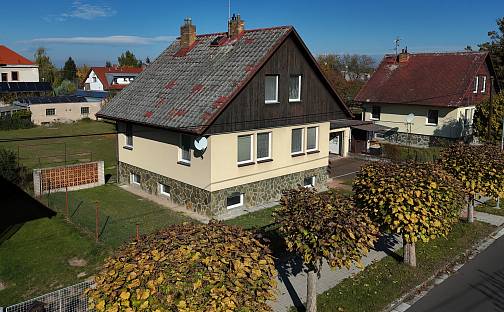 Prodej domu 194 m² s pozemkem 905 m², Smiřická, Hradec Králové - Věkoše