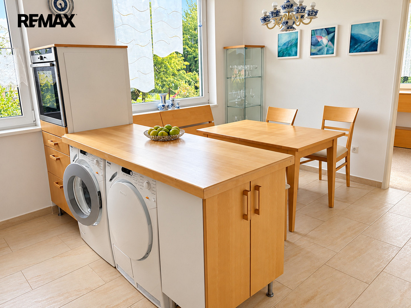 Pronájem bytu 2+1 78 m² – fotografie 3