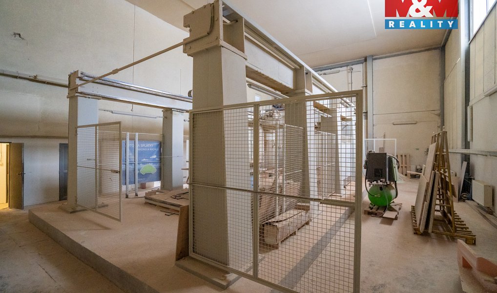 Prodej výrobních prostor 1 511 m², Vimperk – náhled fotky 4