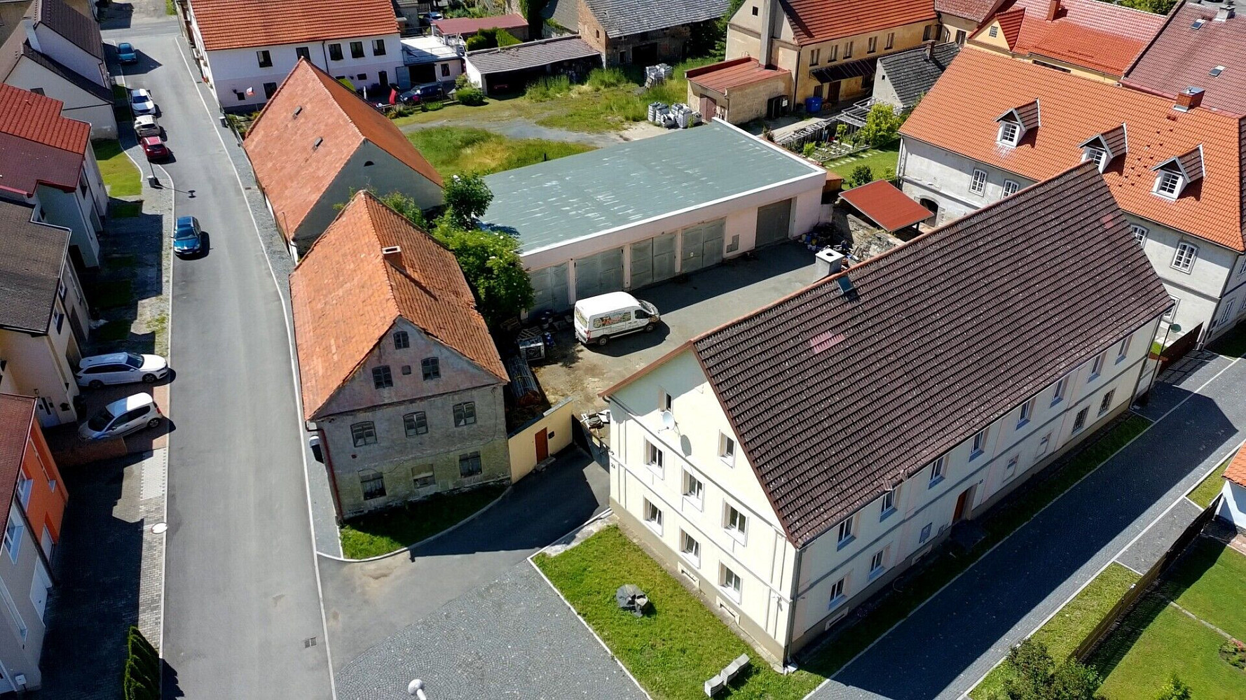 Prodej domu 900 m² s pozemkem 1 315 m² – fotografie 2