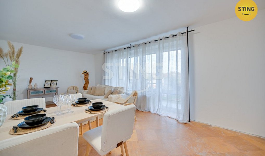 Prodej domu 270 m² s pozemkem 615 m², Strachotín – náhled fotky 9