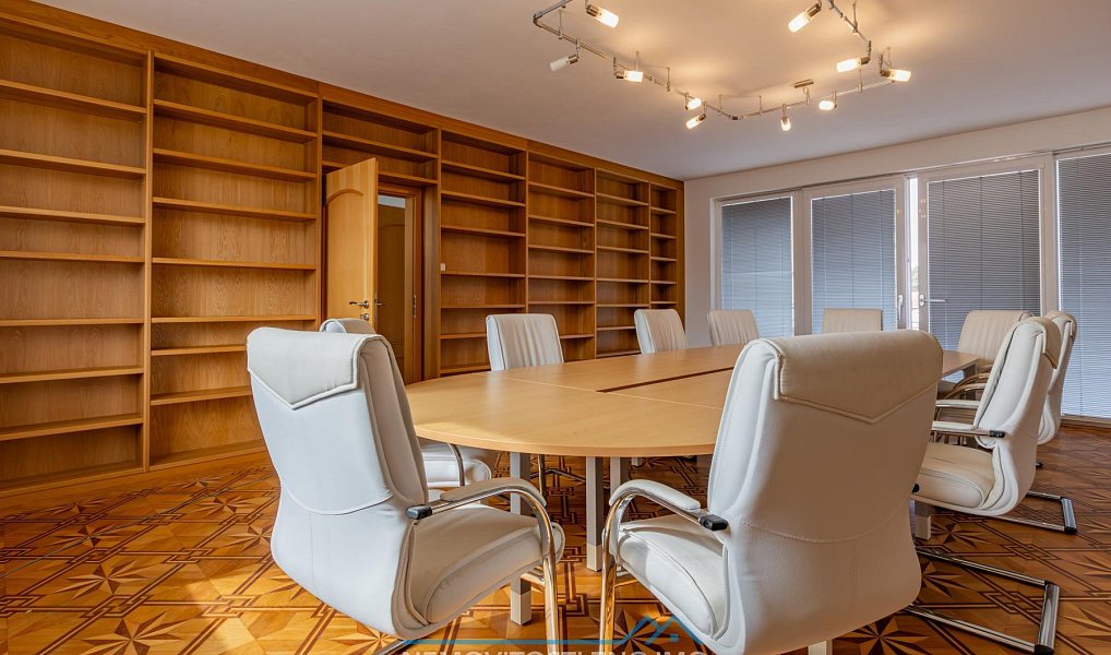 Prodej kanceláře 3 355 m², Želetice – náhled fotky 9