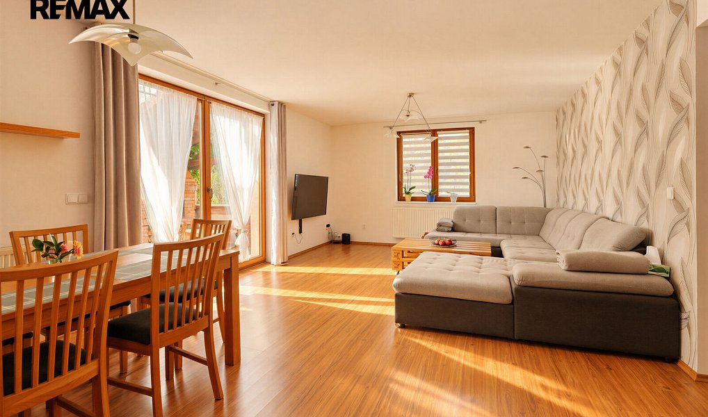 Prodej domu 155 m² s pozemkem 614 m², Rybitví – náhled fotky 3