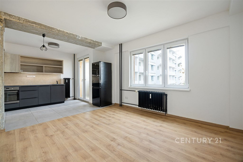 Pronájem bytu 2+kk 51 m² — photo 2