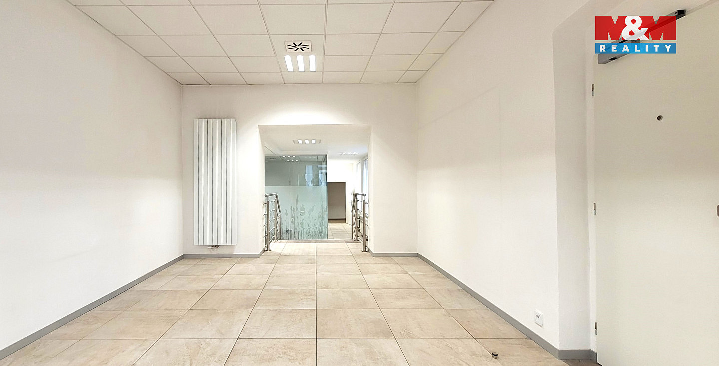Pronájem obchodních prostor 180 m² — photo 4