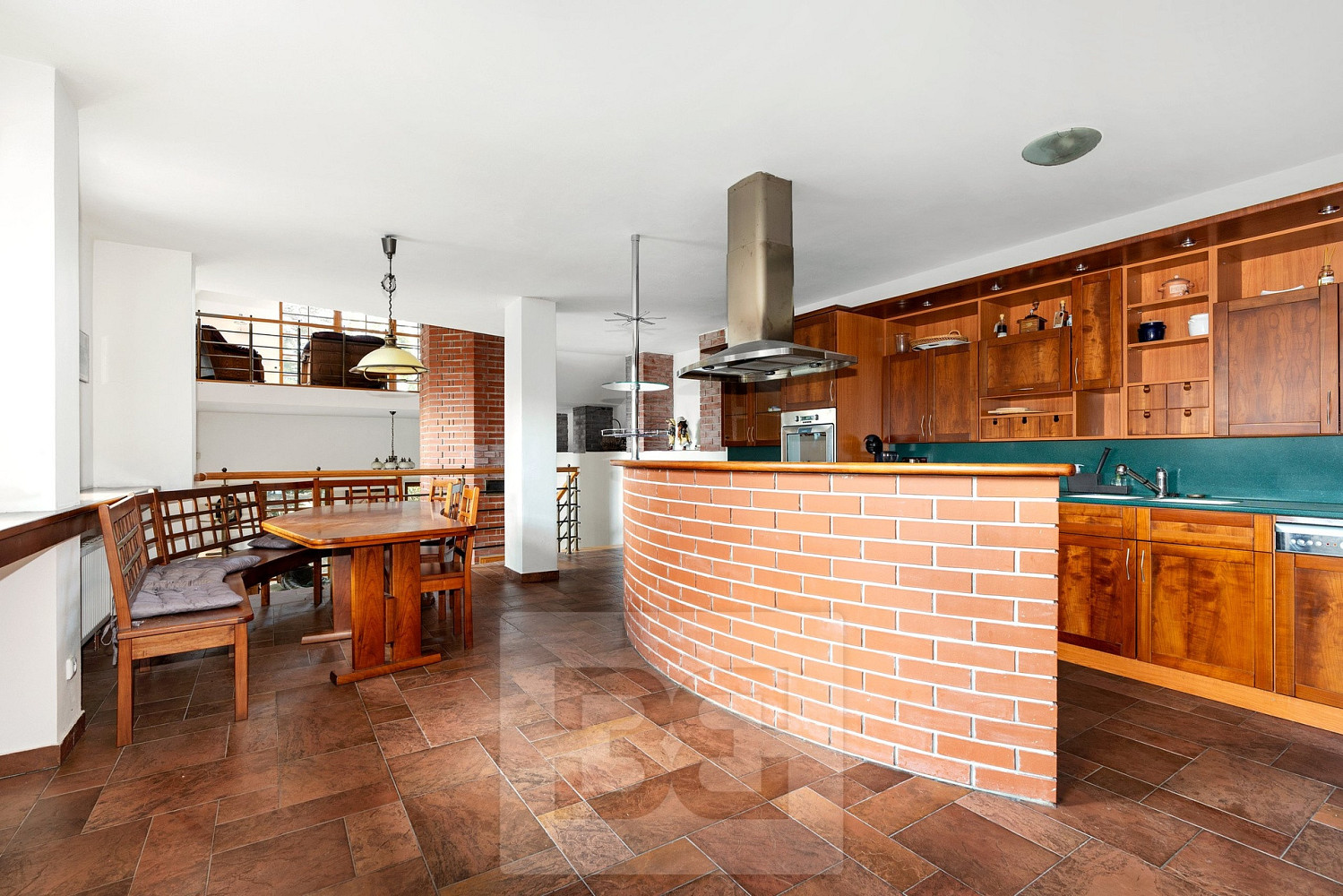 Prodej domu 432 m² s pozemkem 5 730 m² — photo 3