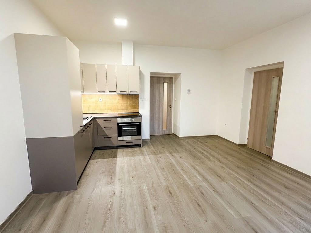 Pronájem bytu 2+kk 44 m²