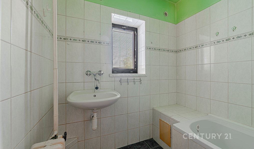 Prodej domu 128 m² s pozemkem 1 943 m², Ženklava – náhled fotky 18