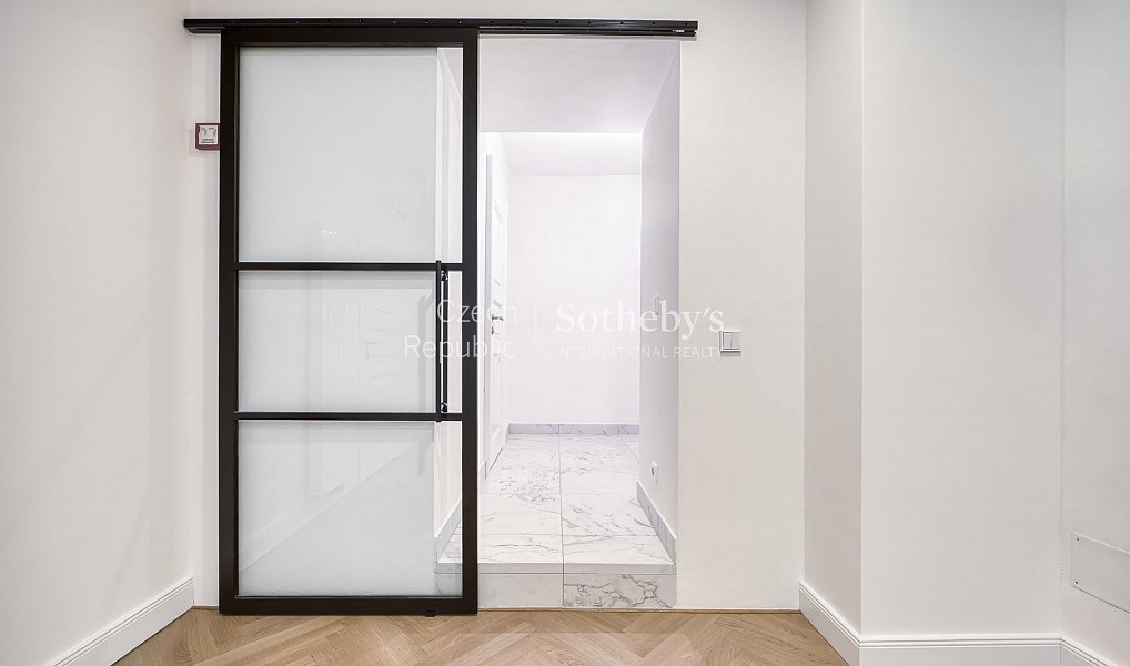 Prodej bytu 2+1 86 m², Praha – náhled fotky 12