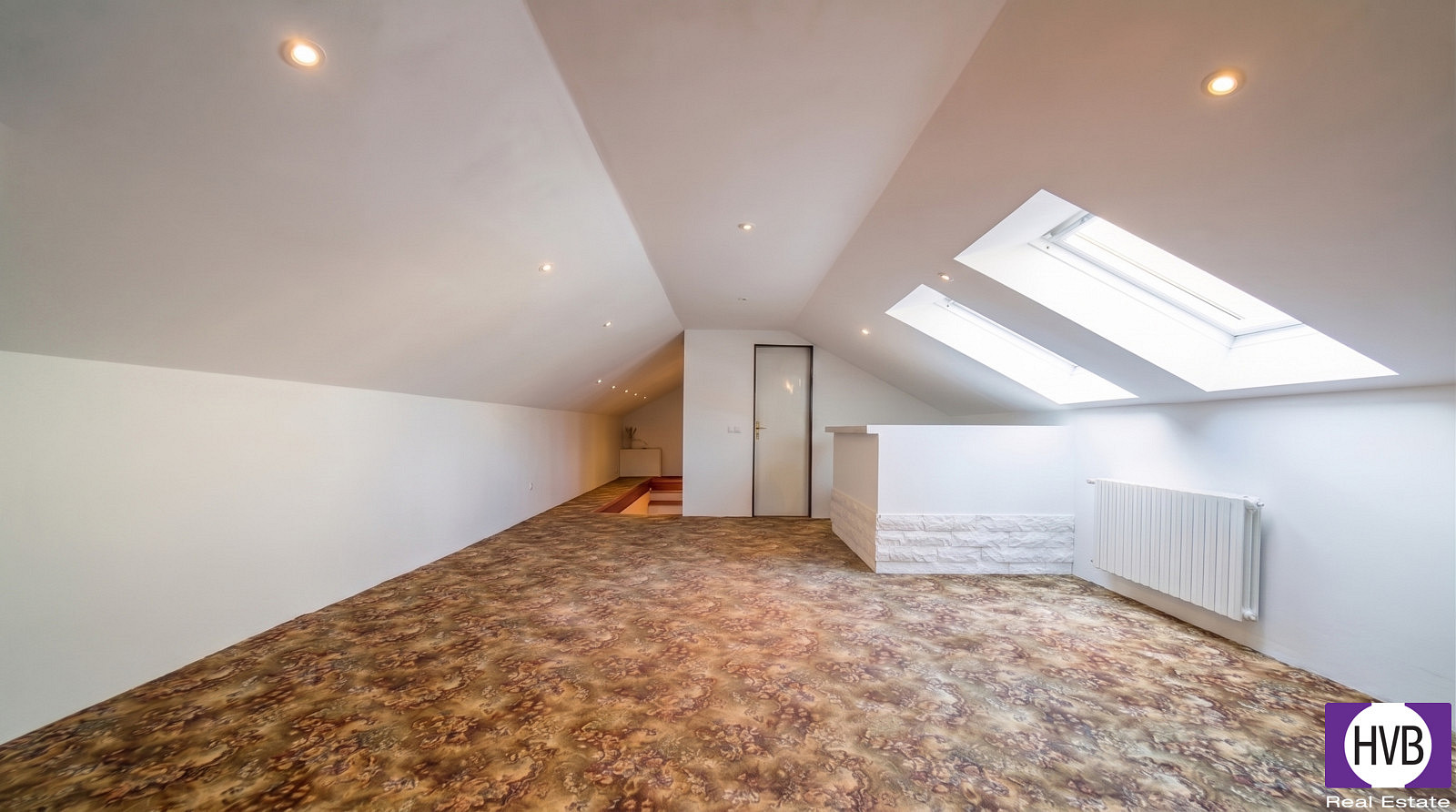 Prodej domu 170 m² s pozemkem 347 m² — photo 2
