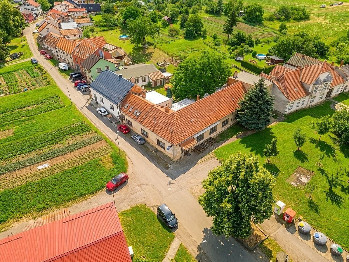 Prodej komerčního objektu (jiného typu) 750 m² — photo 2