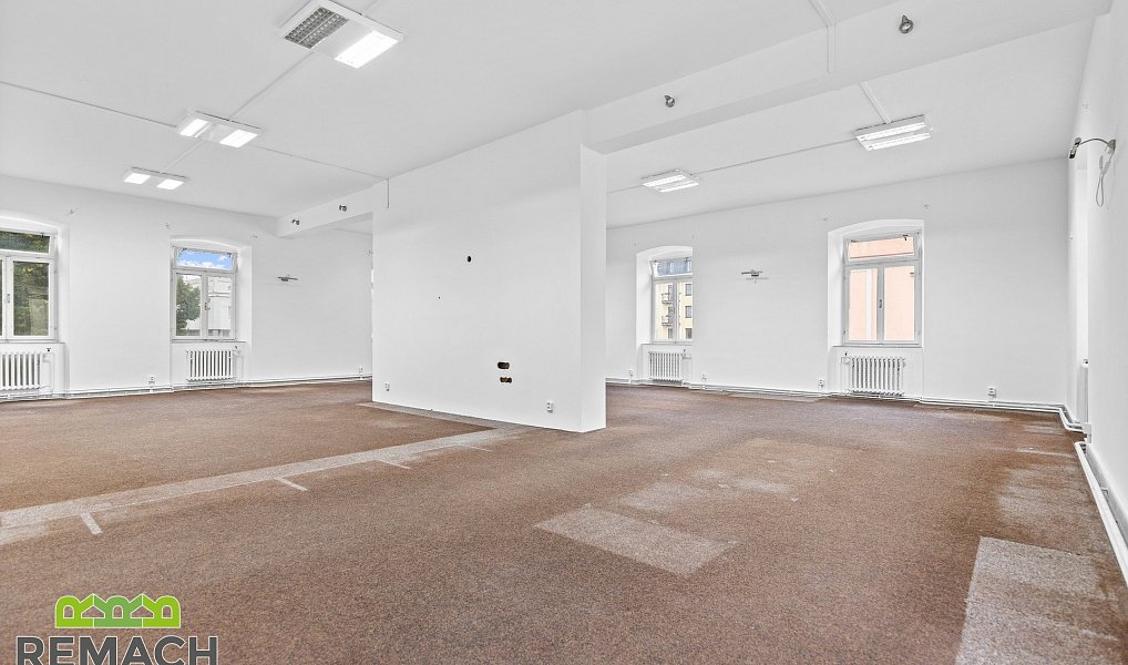 Pronájem obchodních prostor 110 m², Uherské Hradiště – náhled fotky 3