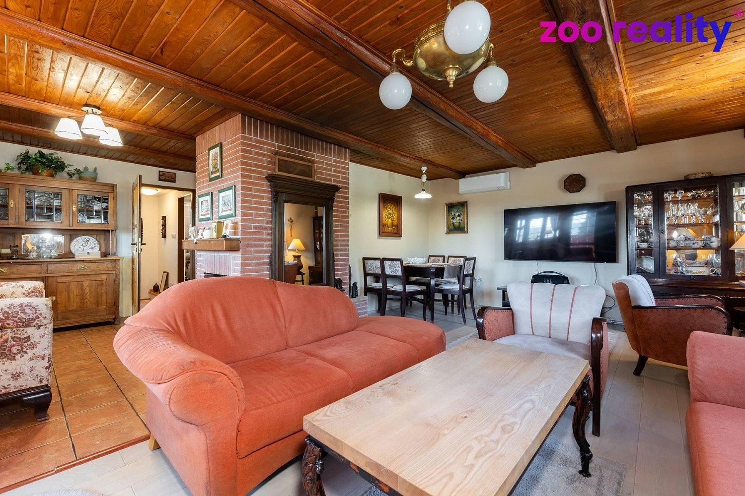 Prodej domu 180 m² s pozemkem 2 284 m² – pohled 2
